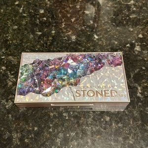Urban Decay Stoned Vibes palette